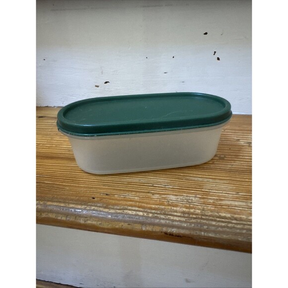 Vintage Tupperware Modular Mates Oval #1  (2-Cup) Hunter Green Seal 500ml - Picture 1 of 3